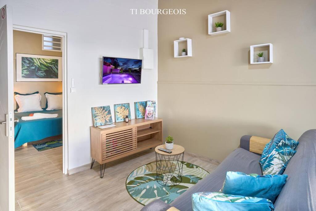 Le Ti Bourgeois Apartment Riviere-Salee Exterior photo
