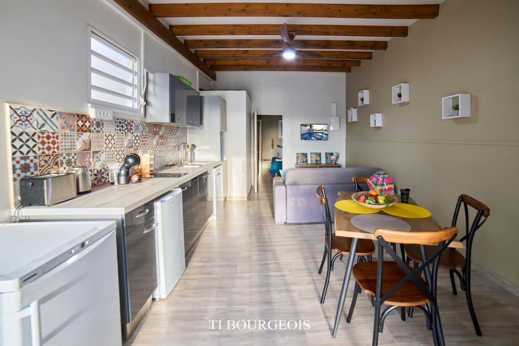 Le Ti Bourgeois Apartment Riviere-Salee Exterior photo